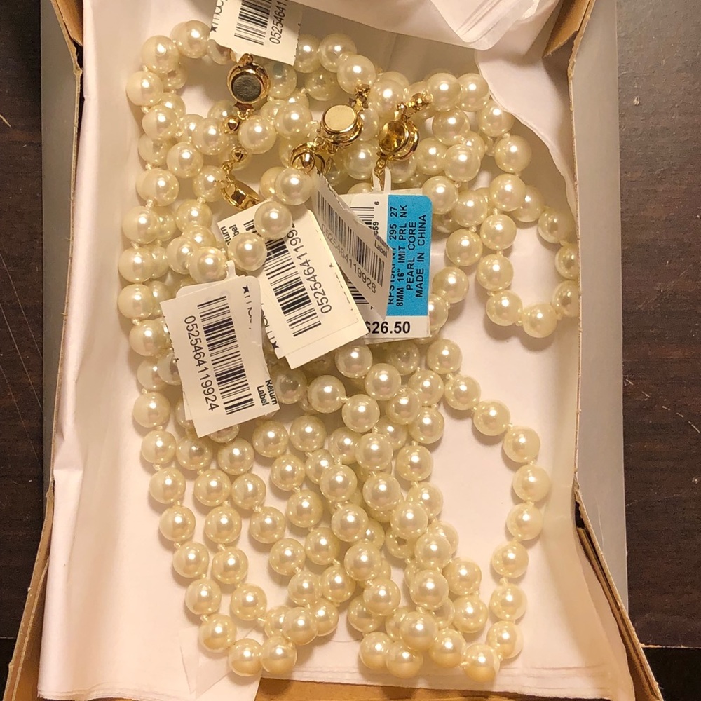 Pearl Necklaces bundle